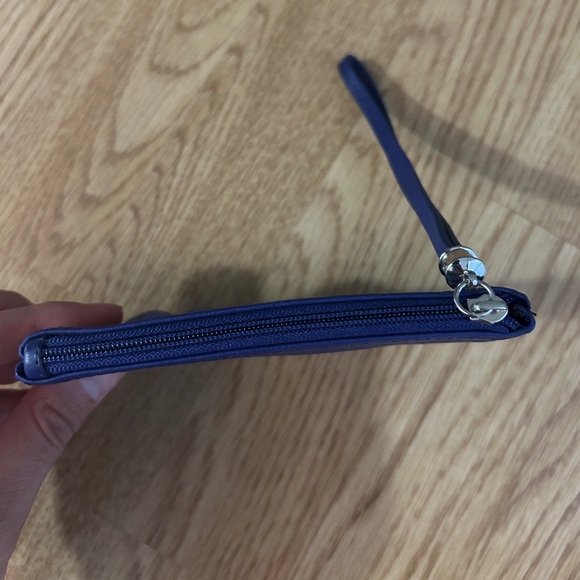 DANIER WRISTLET - Picture 2 of 3